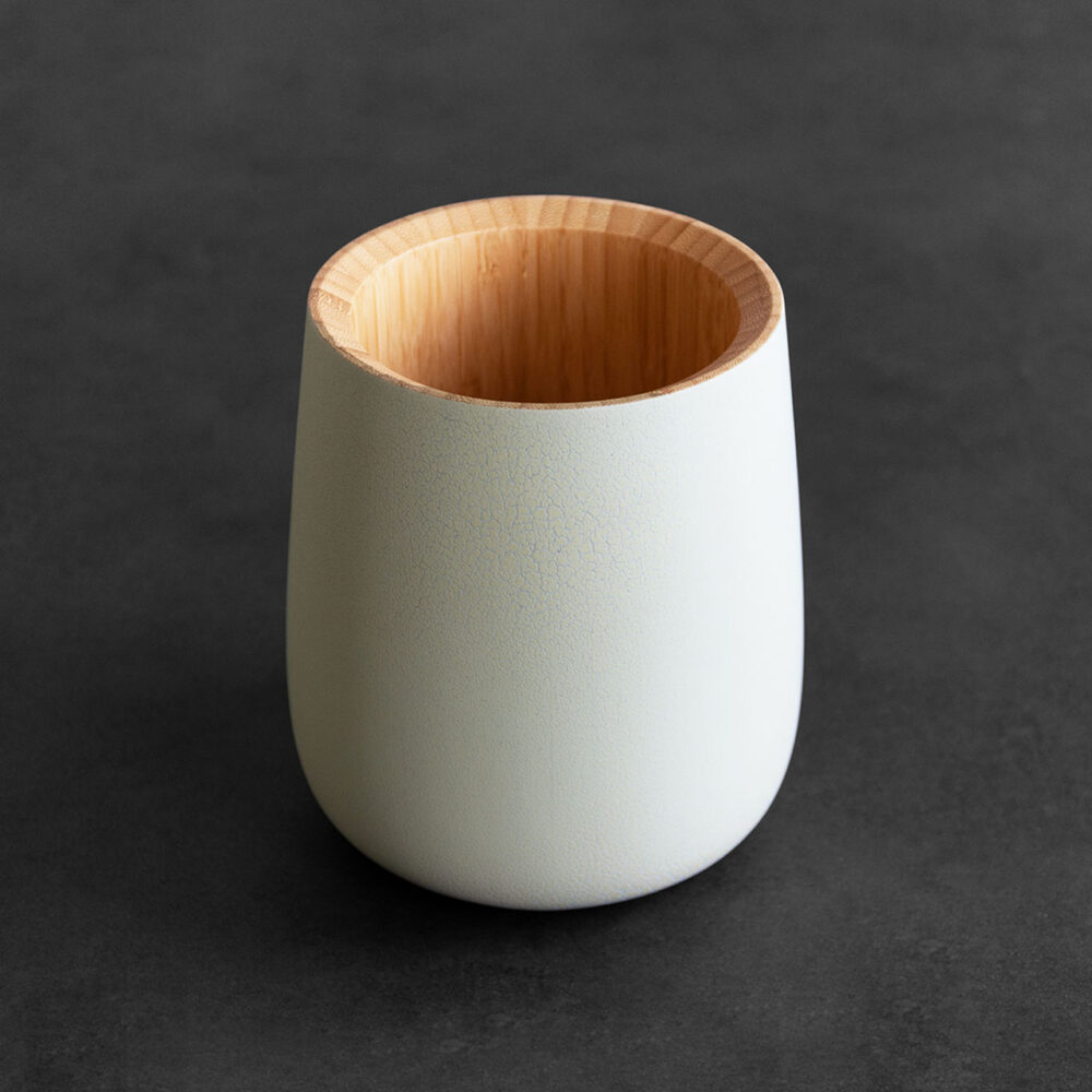 egg shell effect utensil holder